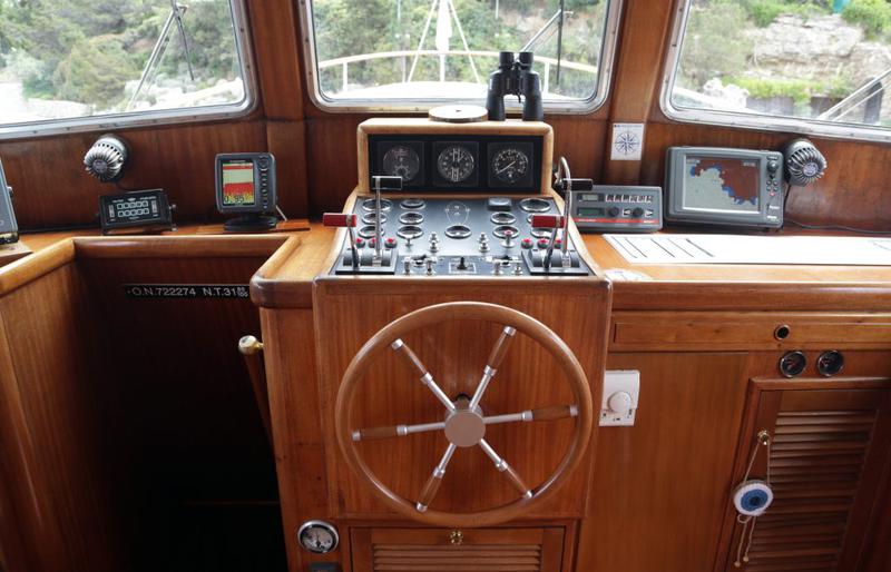 Book yachts online - motorboat - Motoryacht - Kallista - rent