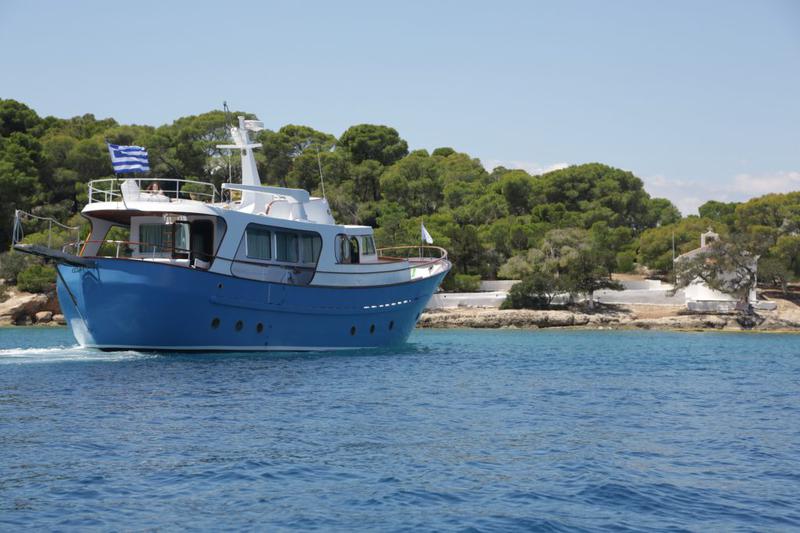 Book yachts online - motorboat - Motoryacht - Kallista - rent