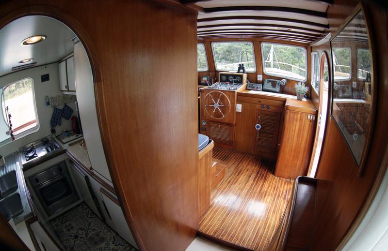 Book yachts online - motorboat - Motoryacht - Kallista - rent
