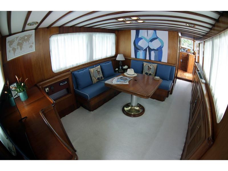 Book yachts online - motorboat - Motoryacht - Kallista - rent