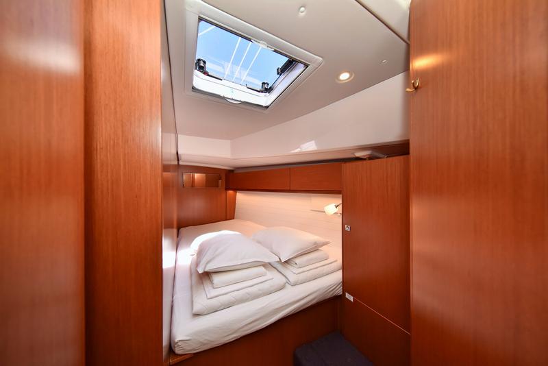 Book yachts online - sailboat - Bavaria Cruiser 46 - Baligot - rent