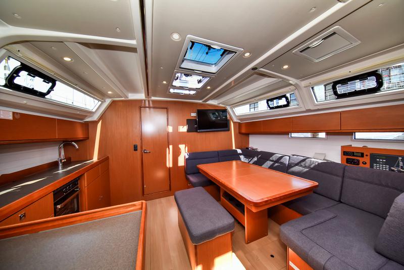 Book yachts online - sailboat - Bavaria Cruiser 46 - Baligot - rent