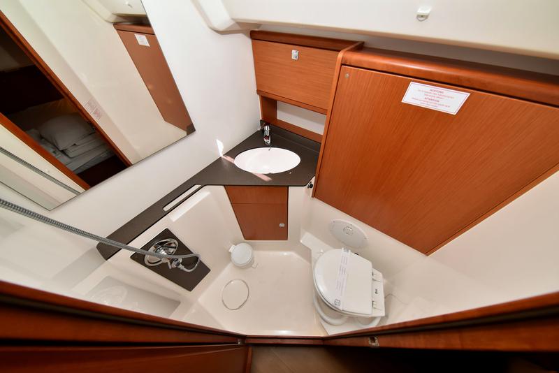 Book yachts online - sailboat - Bavaria Cruiser 46 - Baligot - rent