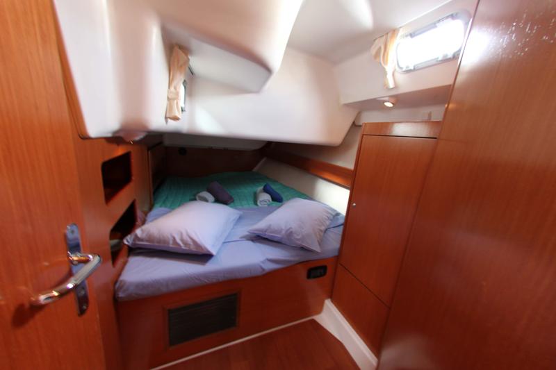 Book yachts online - sailboat - Cyclades 50.5 - Joker (A/C - Generator - Refit 2020) - rent