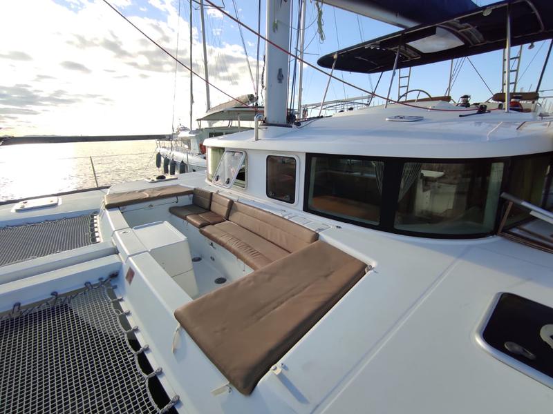 Book yachts online - catamaran - Lagoon 440 - Casino (A/C) - (A/C - Generator - Refit 2020) - rent