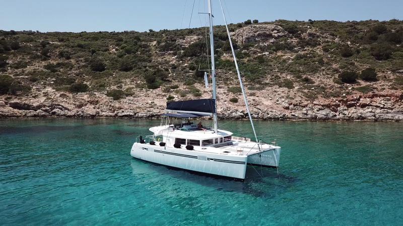 Book yachts online - catamaran - Lagoon 450 - Baccarat - (A/C - Generator - Refit 2021) - rent