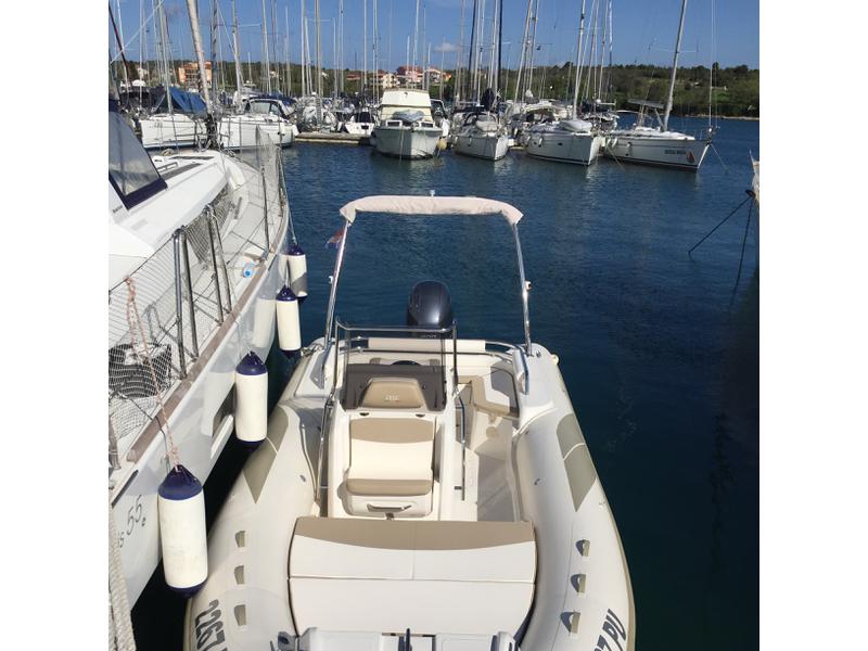 Book yachts online - motorboat - BSC 65 - BSC 65 (Yamaha 200) - rent
