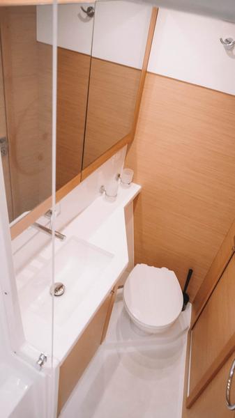 Book yachts online - catamaran - Lagoon 450 - Mia - rent