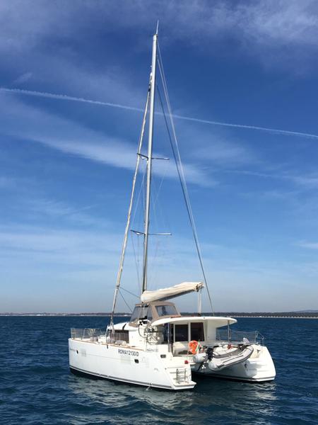 Book yachts online - catamaran - Lagoon 400 S2 - Nicholas - rent
