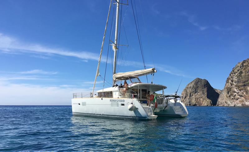 Book yachts online - catamaran - Lagoon 400 S2 - Nicholas - rent