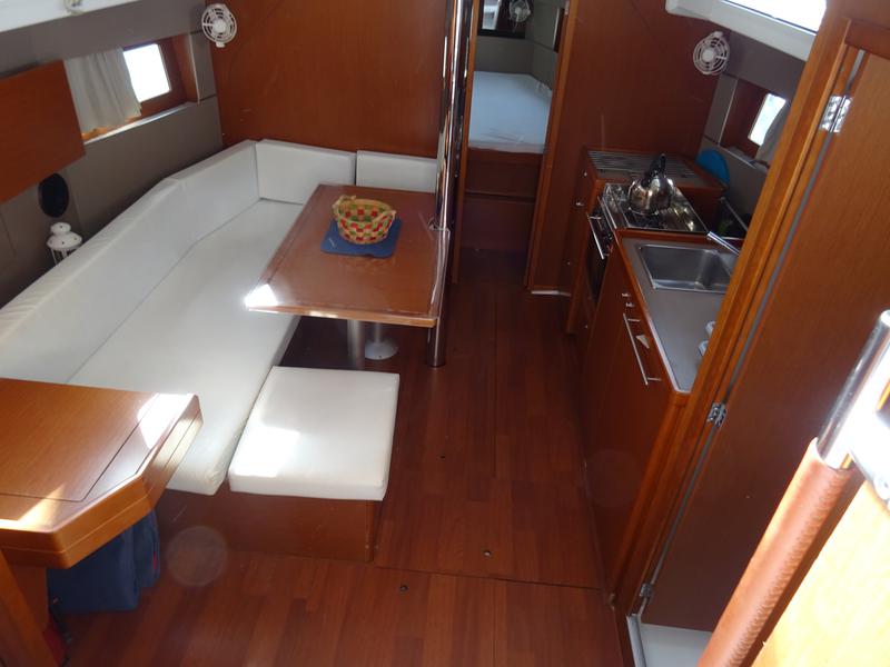 Book yachts online - sailboat - Oceanis 38 - Karavas - rent