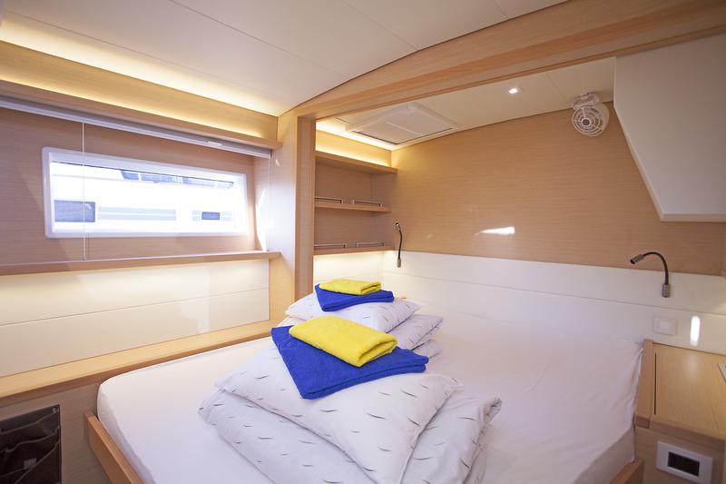 Book yachts online - catamaran - Lagoon 52 FLY - GREAT SALSA  - rent