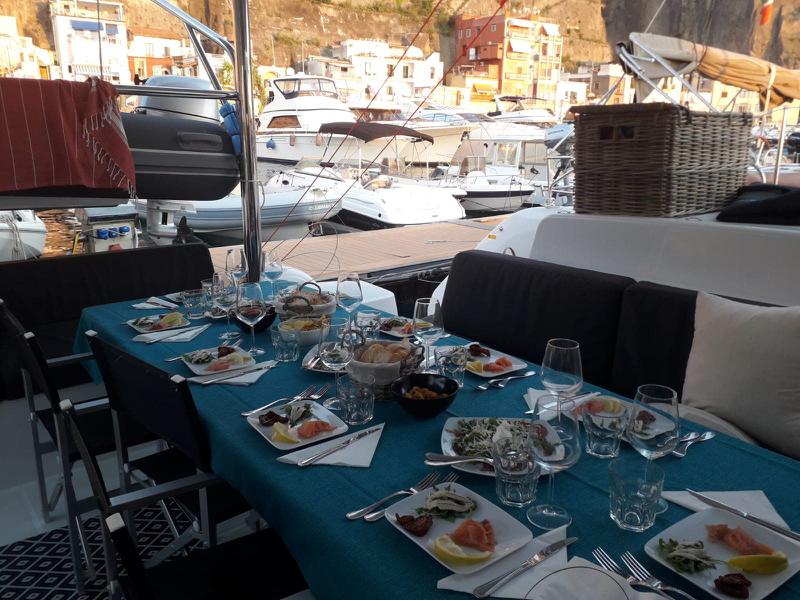 Book yachts online - catamaran - LAGOON 50 - OHANA - rent