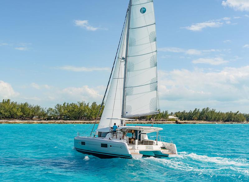 Book yachts online - catamaran - Lagoon 42 - NADIR - rent