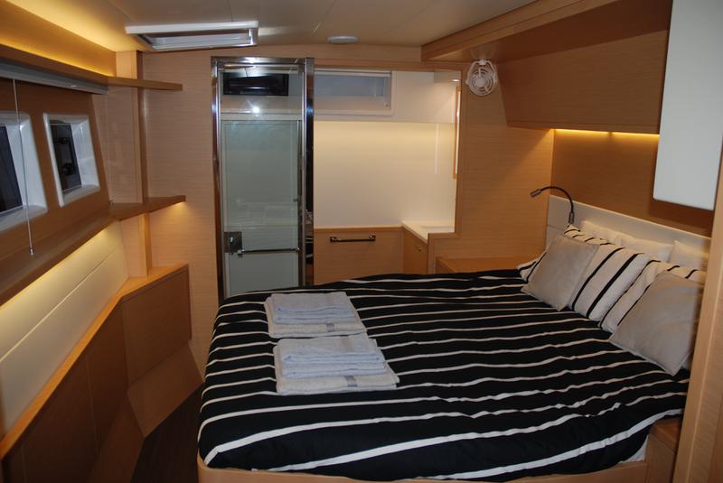 Book yachts online - catamaran - Lagoon 52F - MOJITO ex BE HAPPY - rent