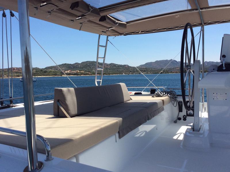 Book yachts online - catamaran - Lagoon 52F - MOJITO ex BE HAPPY - rent