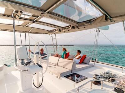 Book yachts online - catamaran - Lagoon 52F - MOJITO ex BE HAPPY - rent