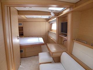 Book yachts online - catamaran - Lagoon 620 - LADY RACHEL - rent