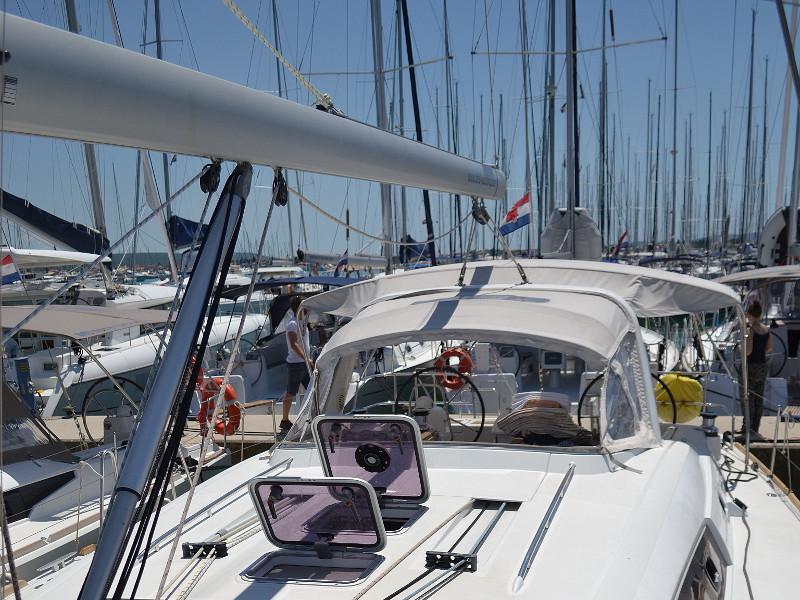 Book yachts online - sailboat - Oceanis 50 Family - Opera - rent