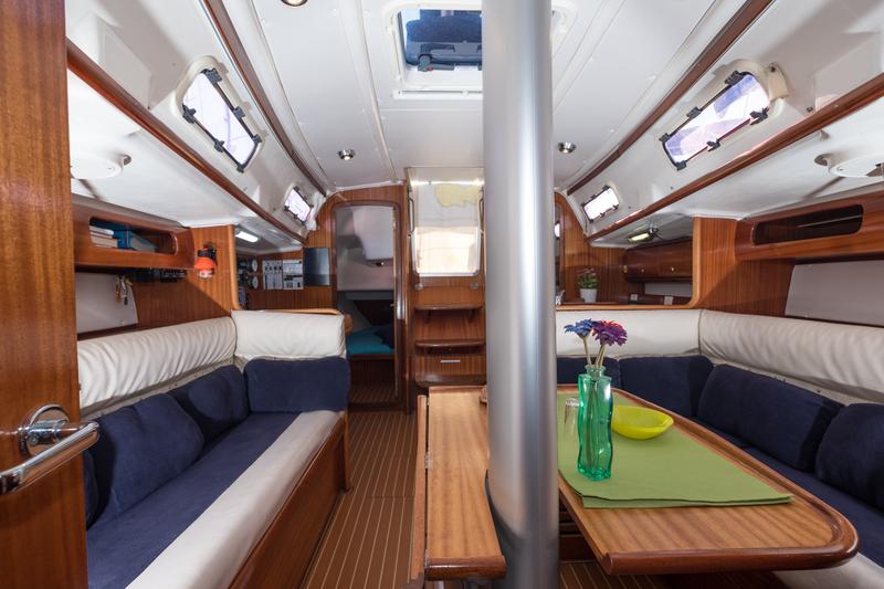 Book yachts online - sailboat - Bavaria 38 Match - ARTIX - rent