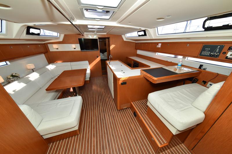 Book yachts online - sailboat - Bavaria Cruiser 56 - FAT BOY - rent