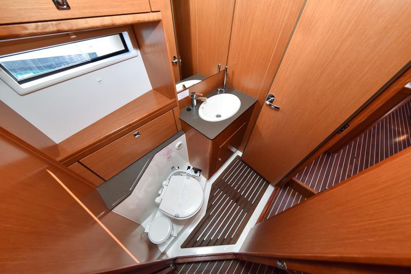 Book yachts online - sailboat - Bavaria Cruiser 56 - FAT BOY - rent