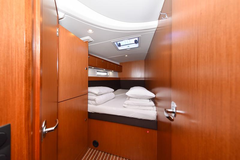 Book yachts online - sailboat - Bavaria Cruiser 56 - FAT BOY - rent