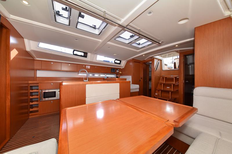 Book yachts online - sailboat - Bavaria Cruiser 56 - FAT BOY - rent