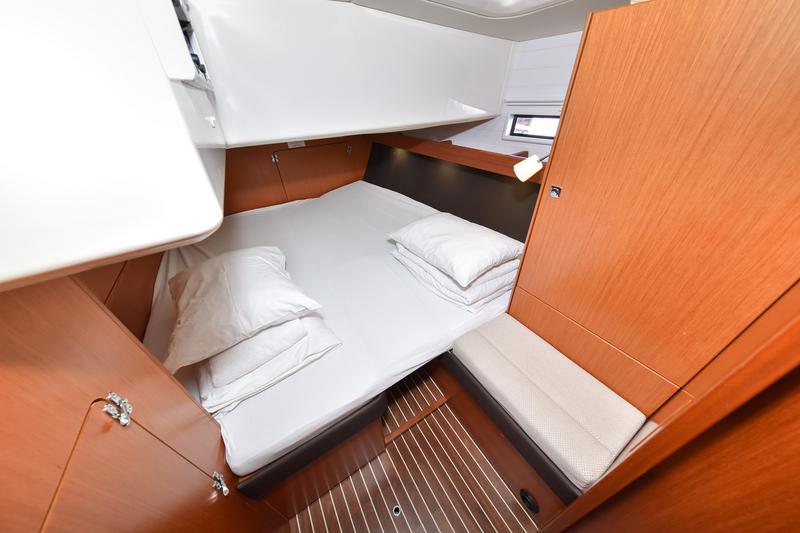 Book yachts online - sailboat - Bavaria Cruiser 56 - FAT BOY - rent