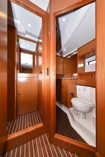 Book yachts online - sailboat - Bavaria Cruiser 56 - FAT BOY - rent