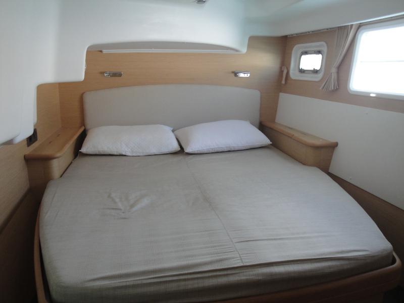 Book yachts online - catamaran - Lagoon 440 - Archimede - rent