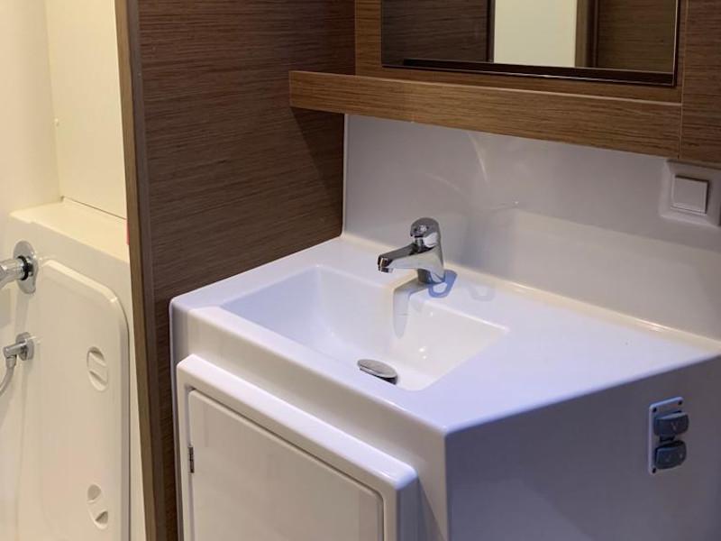 Book yachts online - catamaran - Lagoon 42 (4+2) cb - Beatrix - rent