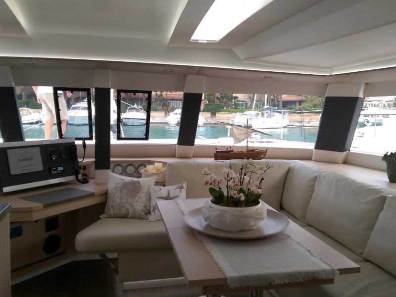 Book yachts online - catamaran - Saba 50 - Marci - rent