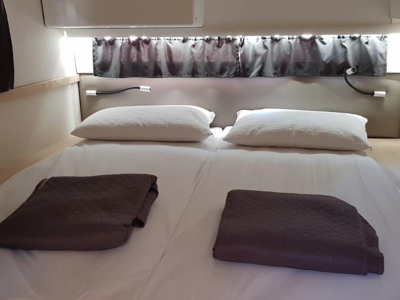 Book yachts online - catamaran - Saba 50 - TD - rent