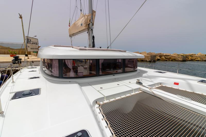 Book yachts online - catamaran - Lagoon 42 - Magan - rent