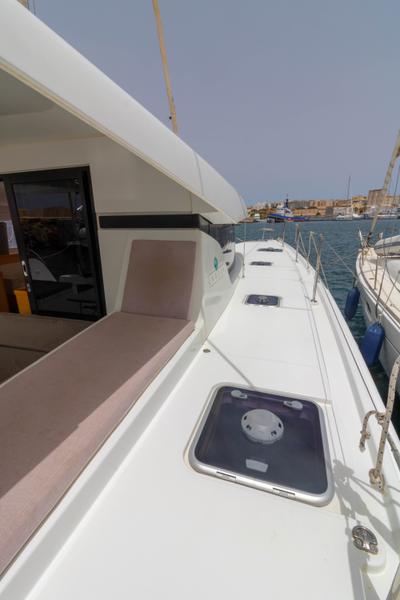 Book yachts online - catamaran - Lagoon 42 - Magan - rent