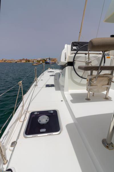 Book yachts online - catamaran - Lagoon 42 - Magan - rent