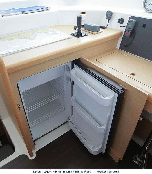 Book yachts online - catamaran - Lagoon 420 - LeVent - rent