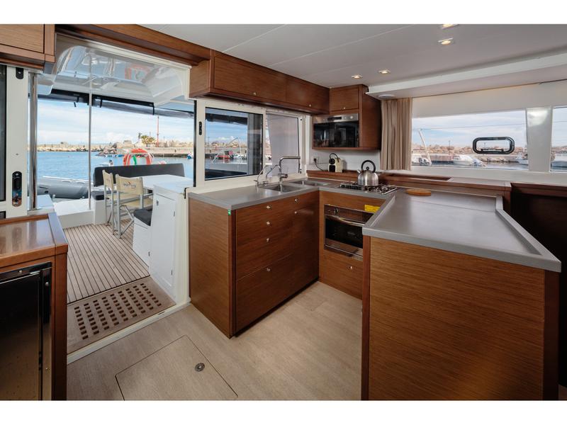 Book yachts online - catamaran - Lagoon 450 (Gen+A/C+WM) - Didyme - Premium line - rent