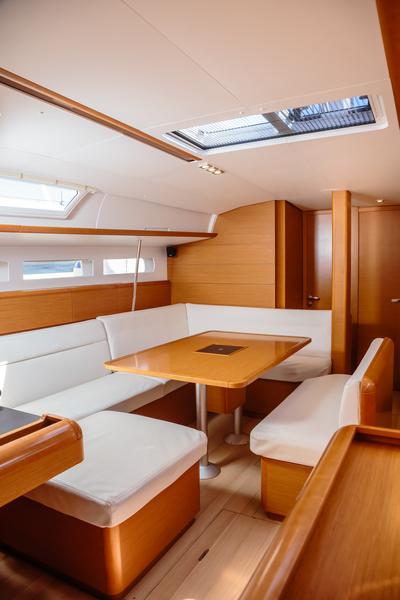 Book yachts online - sailboat - Sun Odyssey 519 - Mystral - Standard line - rent