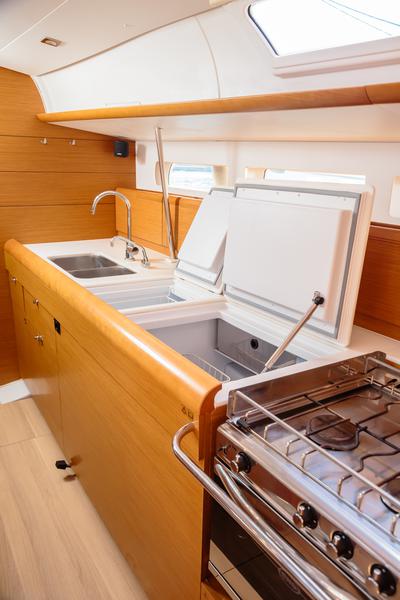 Book yachts online - sailboat - Sun Odyssey 519 - Mystral - Standard line - rent