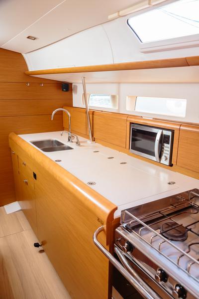 Book yachts online - sailboat - Sun Odyssey 519 - Mystral - Standard line - rent