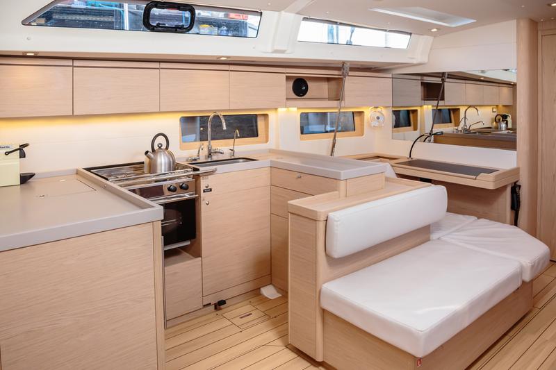 Book yachts online - sailboat - Oceanis 51.1 - Maelle - Comfort line - rent