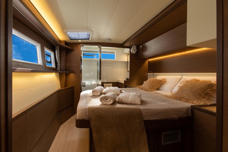 Book yachts online - catamaran - Lagoon 52F (Gen+A/C+WM) - SAILUXE - Fico - rent