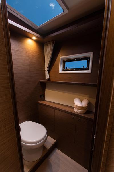 Book yachts online - catamaran - Lagoon 52F (Gen+A/C+WM) - SAILUXE - Fico - rent