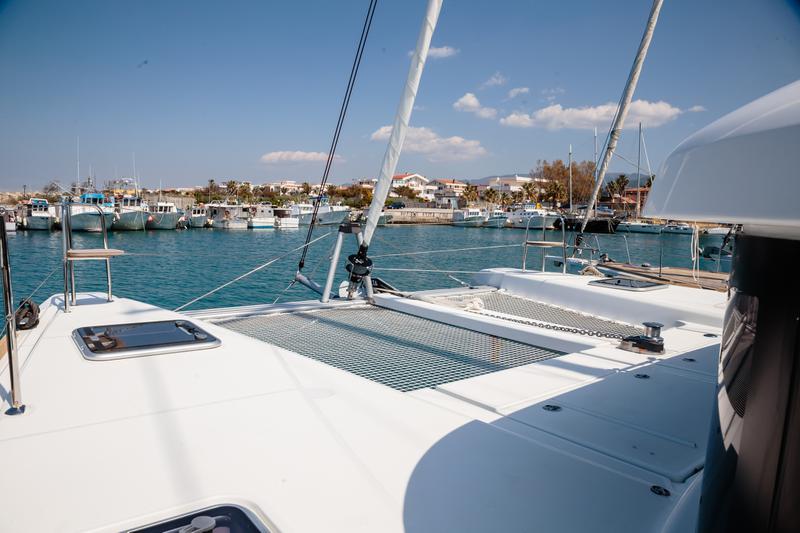 Book yachts online - catamaran - Lagoon 40 - Nereo - Comfort line - rent