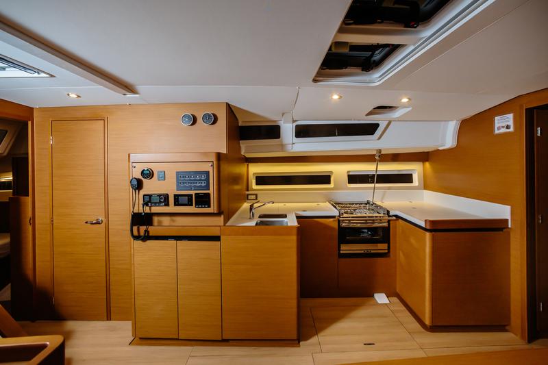 Book yachts online - sailboat - Sun Odyssey 490 - Chaos - Comfort line - rent