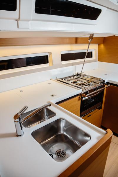 Book yachts online - sailboat - Sun Odyssey 490 - Chaos - Comfort line - rent