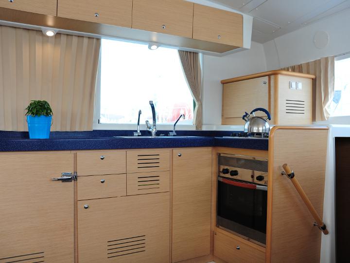 Book yachts online - catamaran - Lagoon 420 - Mediterraneo - rent