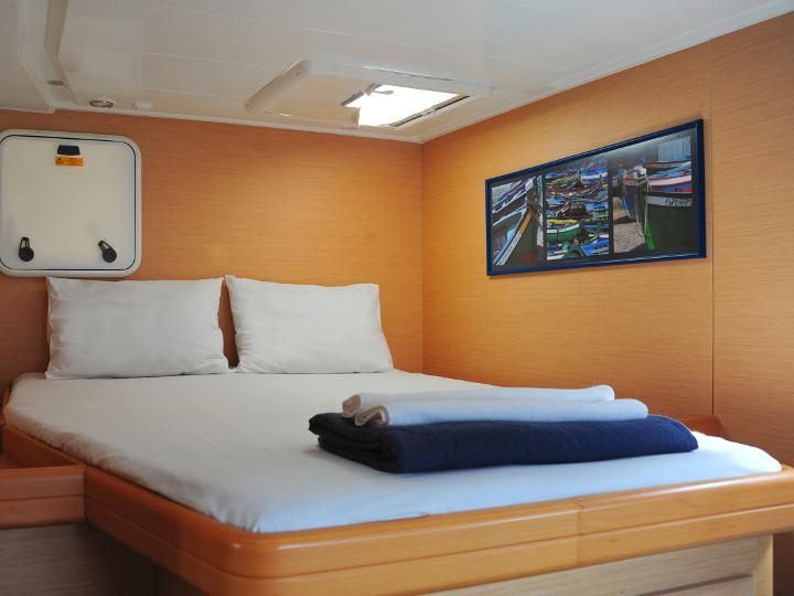 Book yachts online - catamaran - Lagoon 420 - Mediterraneo - rent